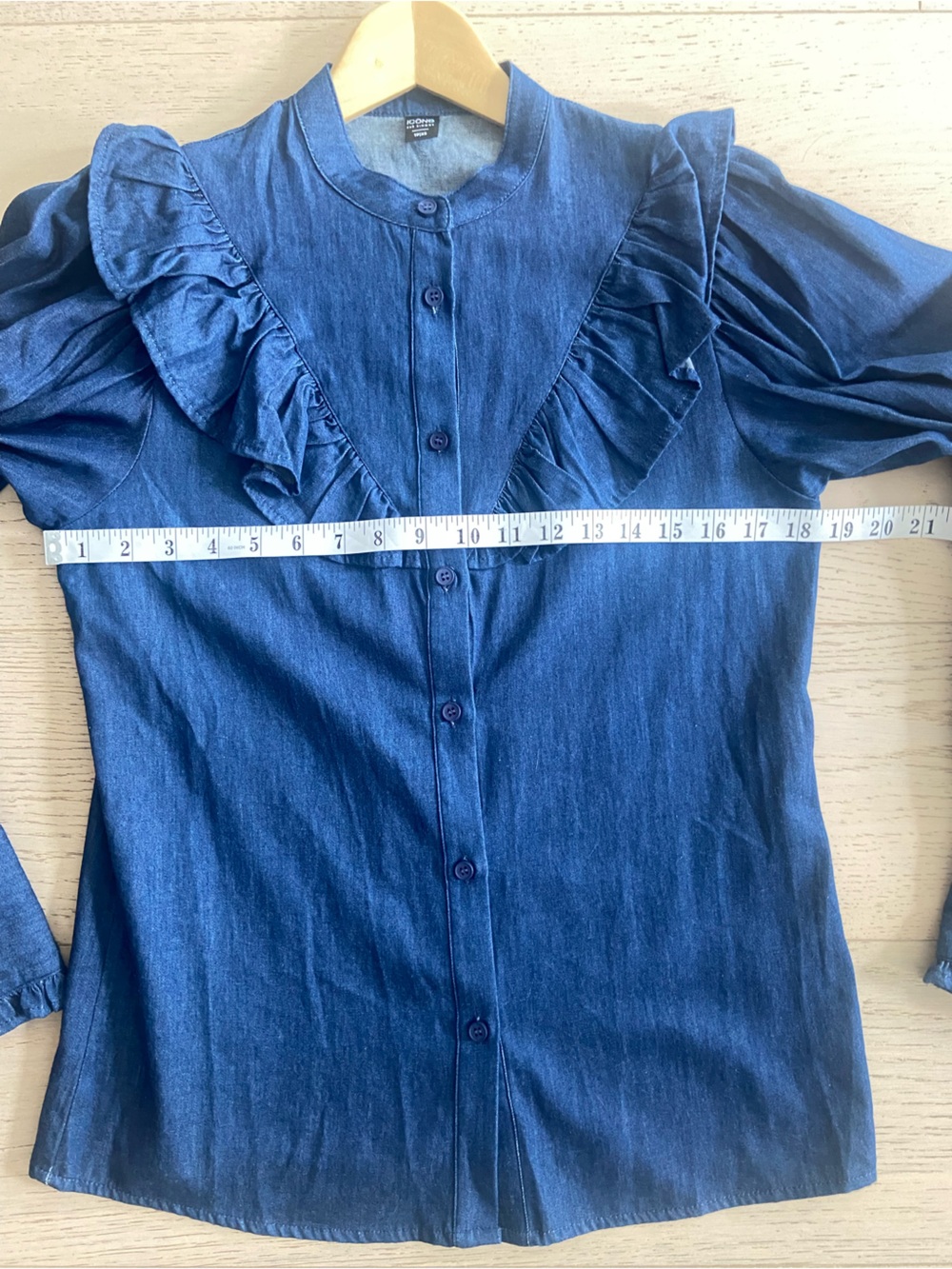 SIMONS ICÔNE Denim Ruffle Blouse XS Chambray Blue 100% Cotton Button Up EUC - Picture 8 of 9